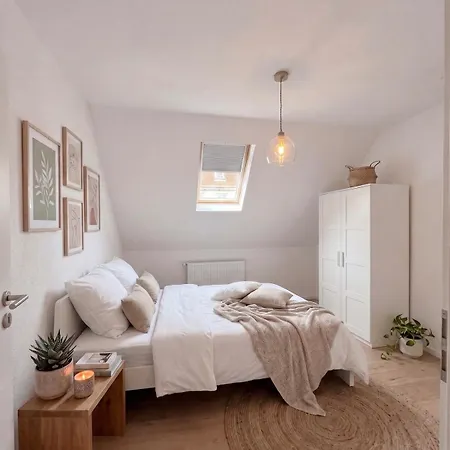 Apartment Geraeumige & Moderne Im Herzen Duesseldorfs *